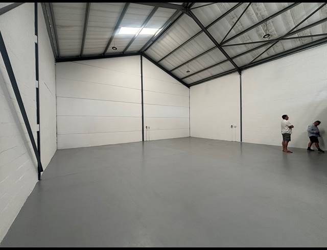 240M² WAREHOUSE TO LET IN FIRGROVE